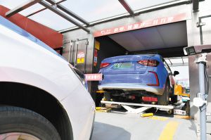 昆明新增5座新能源巡游出租汽車換電站 換電不用下車全程不到60秒